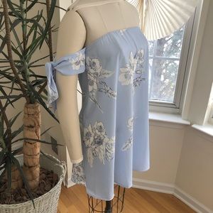 Selfie Leslie off the shoulder dress w/ arm tie